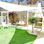 Lux By Interhome